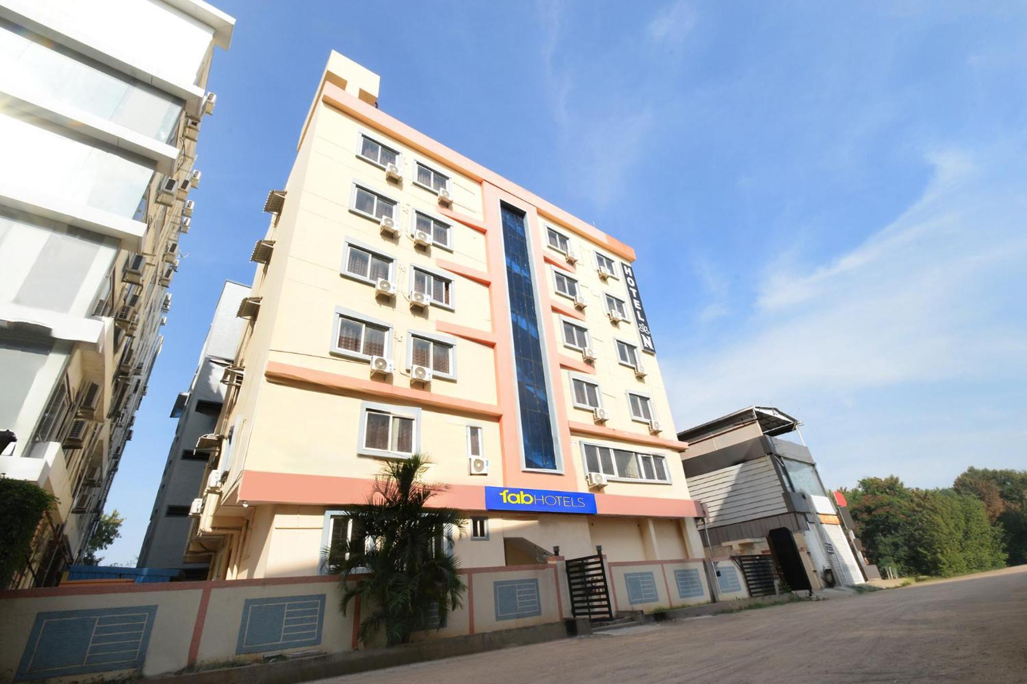 Fabhotel N Residency, Hitech City - 350M From Yashoda Hospital, Hitech City Haiderabad Buitenkant foto