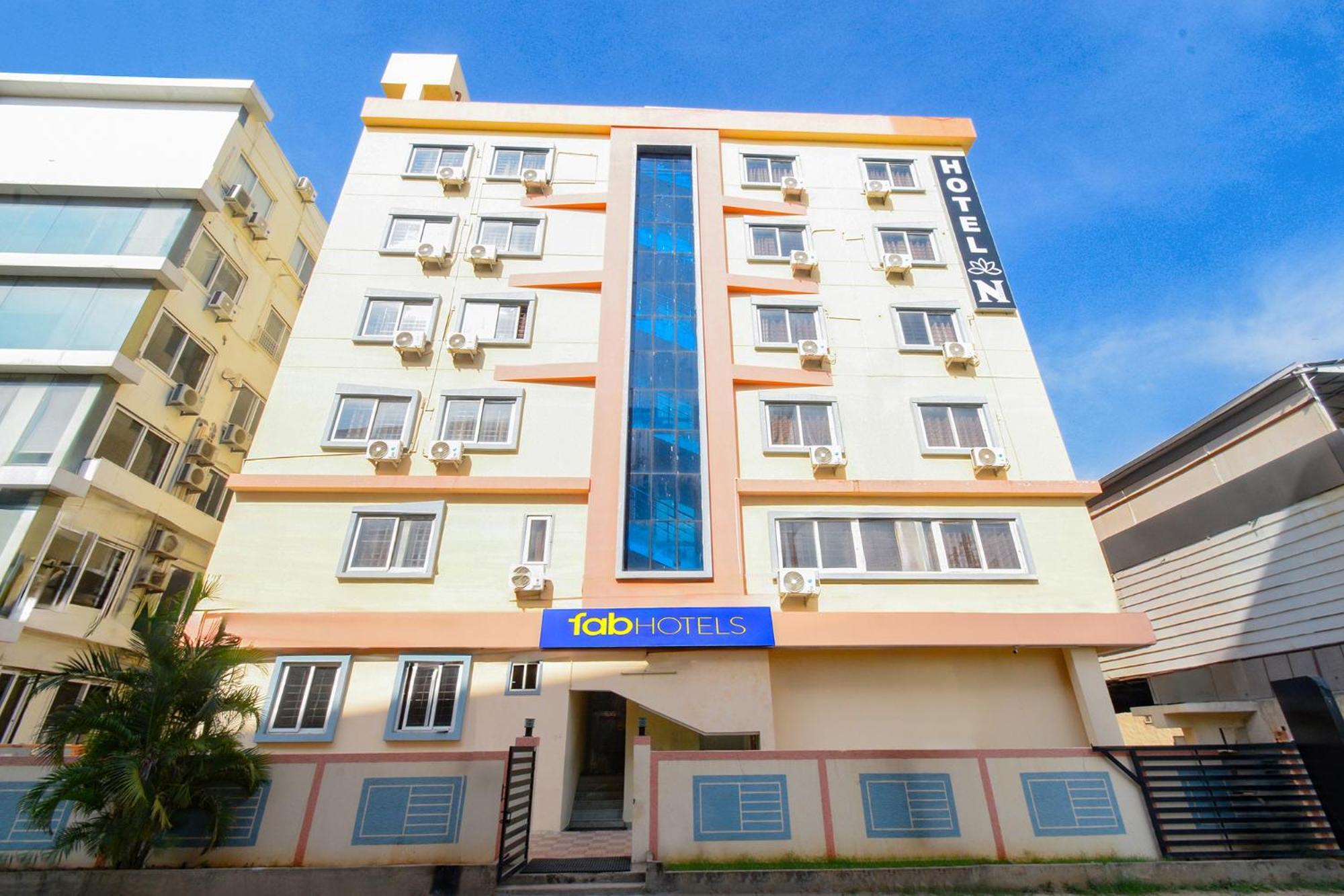Fabhotel N Residency, Hitech City - 350M From Yashoda Hospital, Hitech City Haiderabad Buitenkant foto